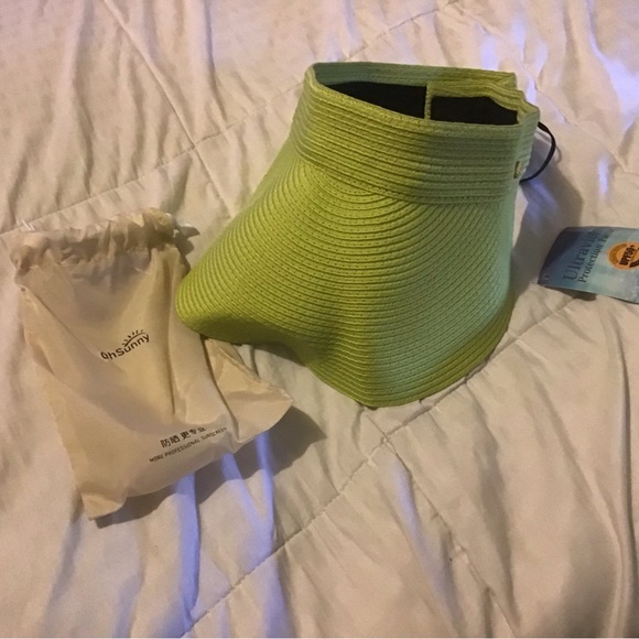 Oh Sunny green visor hat with carry on bag NWT - Picture 2 of 8